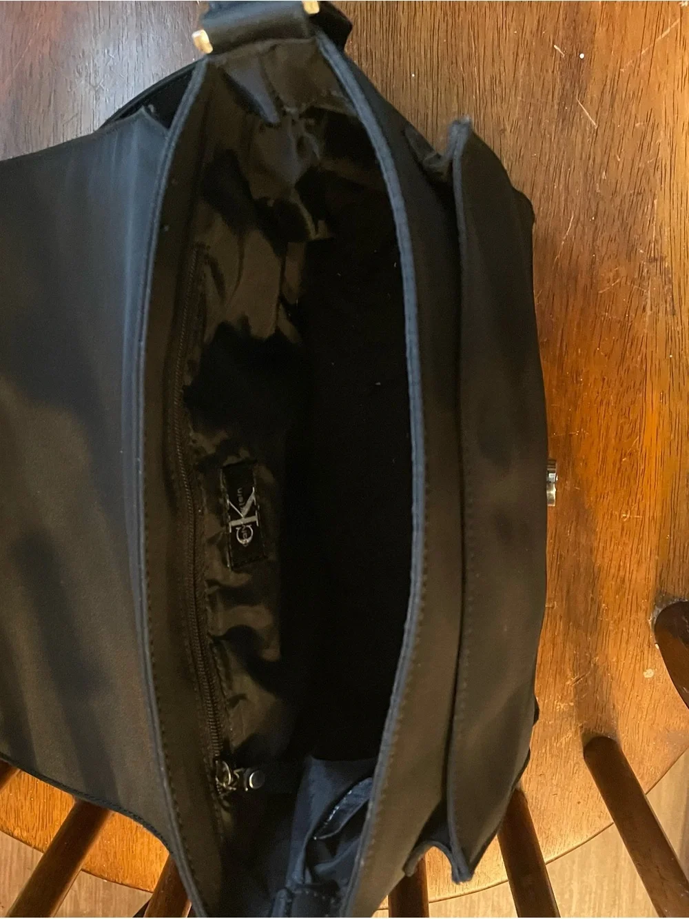 Black Men's Crossbody Bag - Classic Everyday Organizer